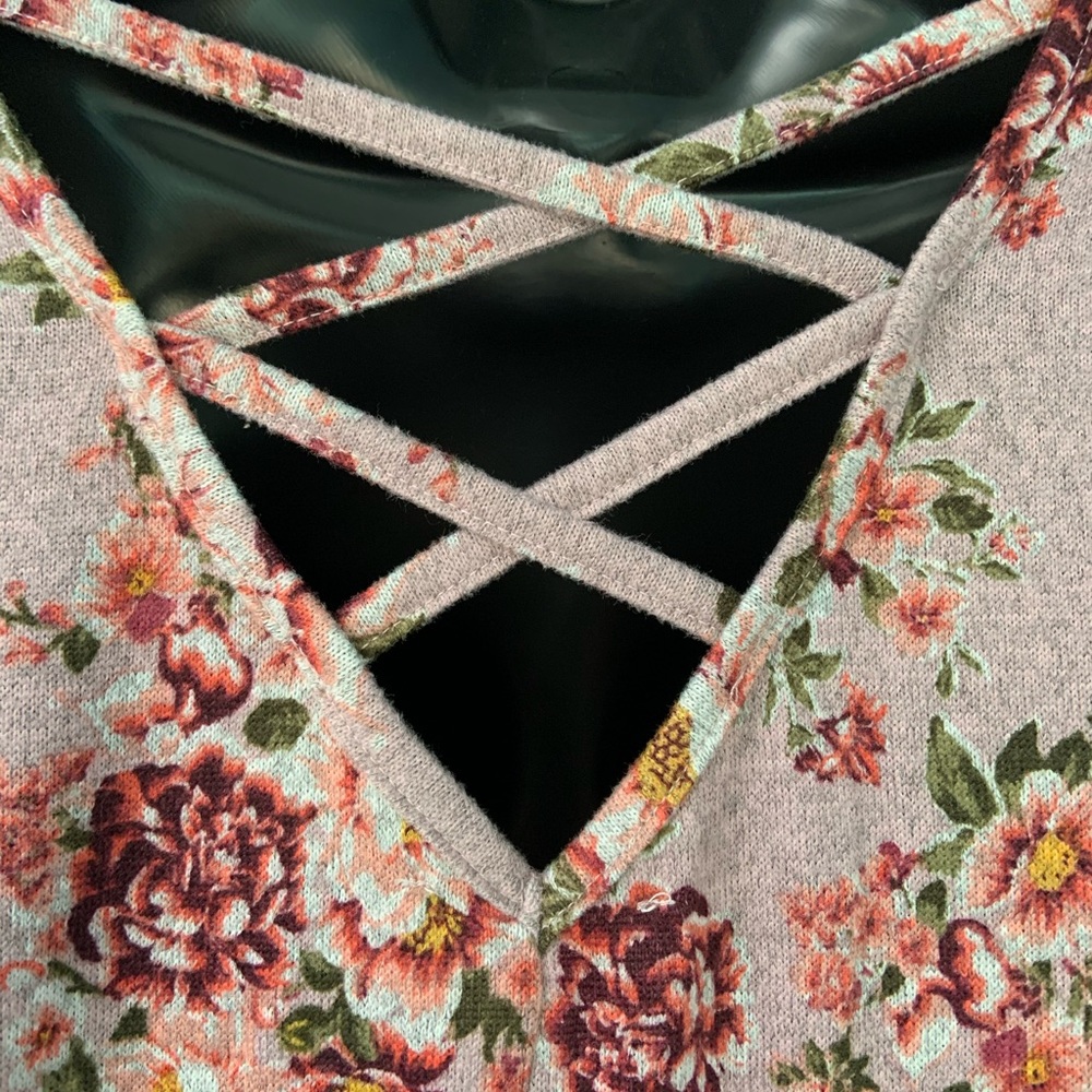 Dress - Picture 4 of 8